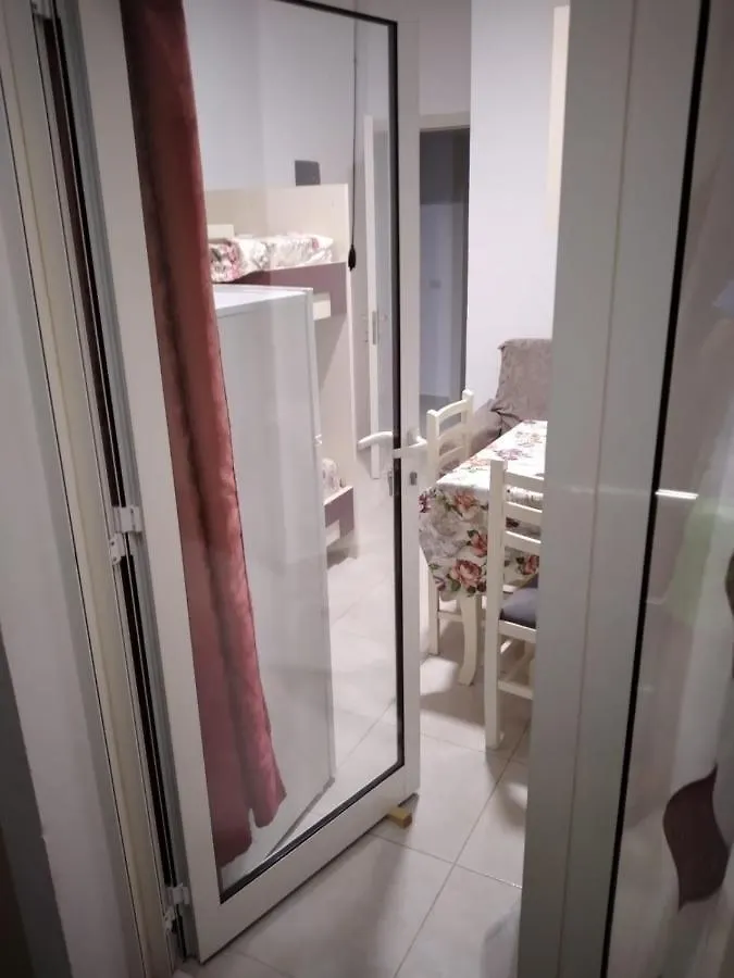 Doçi Hotel Velipojë Daire